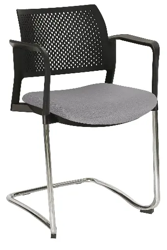 SILLA KYOS TRINEO CROMADO, CON BRAZOS, RESPALDO NEGRO CON BRAZOS ASIENTO TAPIZADO TRINEO